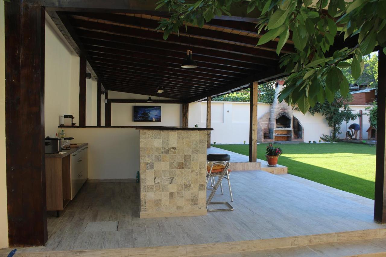Pretty Garden Villa Orşova Екстериор снимка