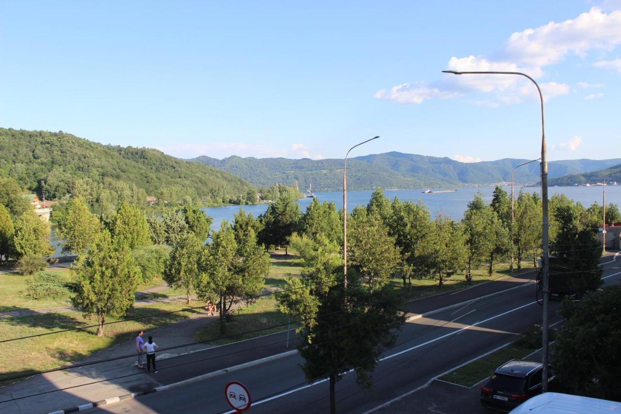 Pretty Garden Villa Orşova Екстериор снимка