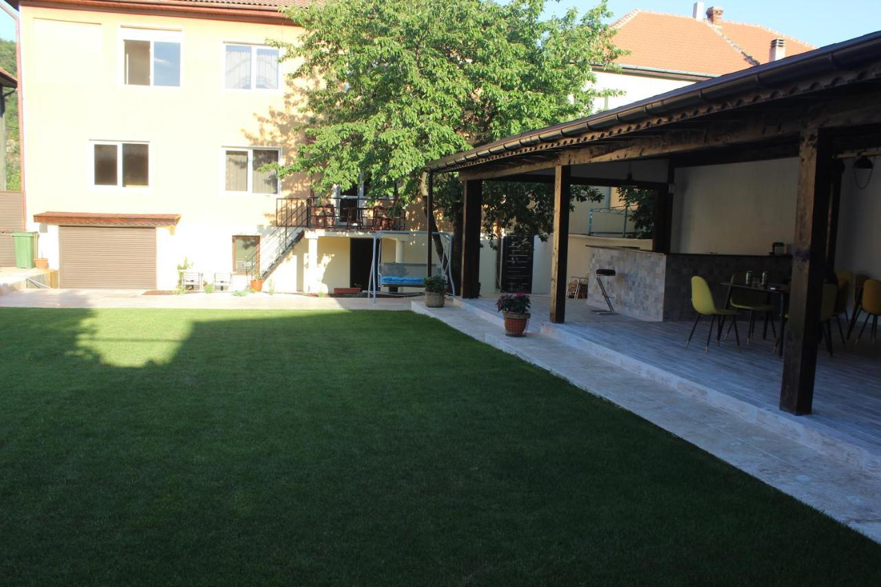 Pretty Garden Villa Orşova Екстериор снимка